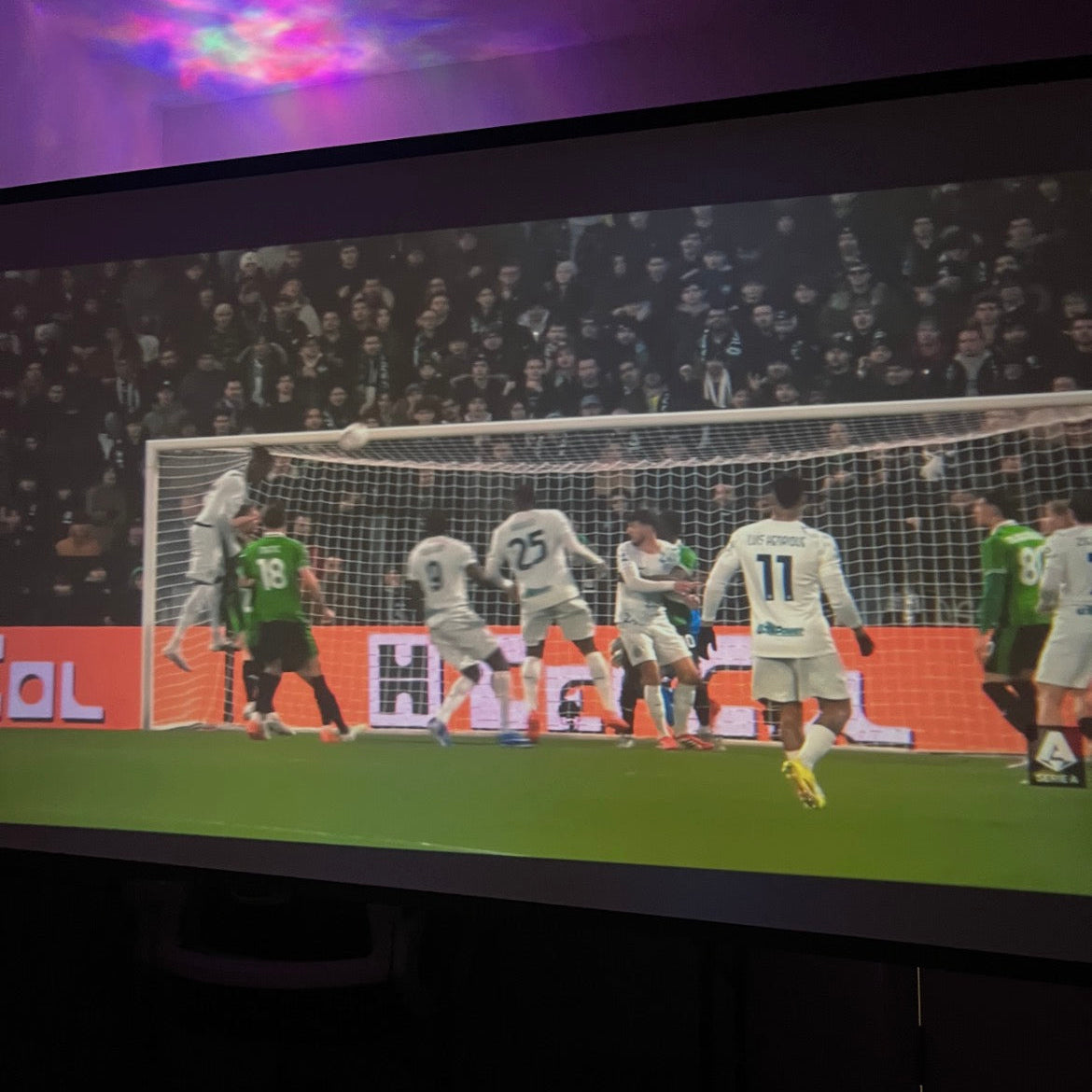 BYINTEK T5 Home Cinema Projector | Native 1080P | 1000 ANSI | Auto Focus | WiFi & Bluetooth